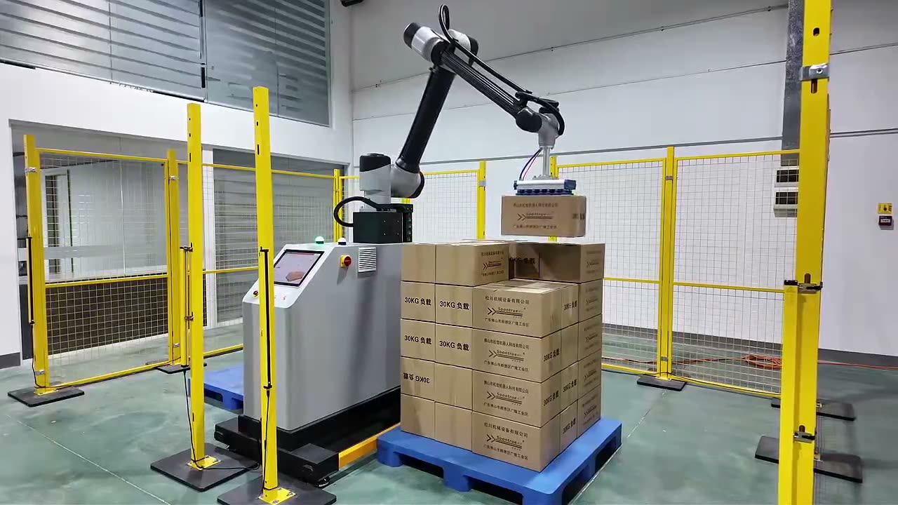 Cobot palletizer stacking cartons